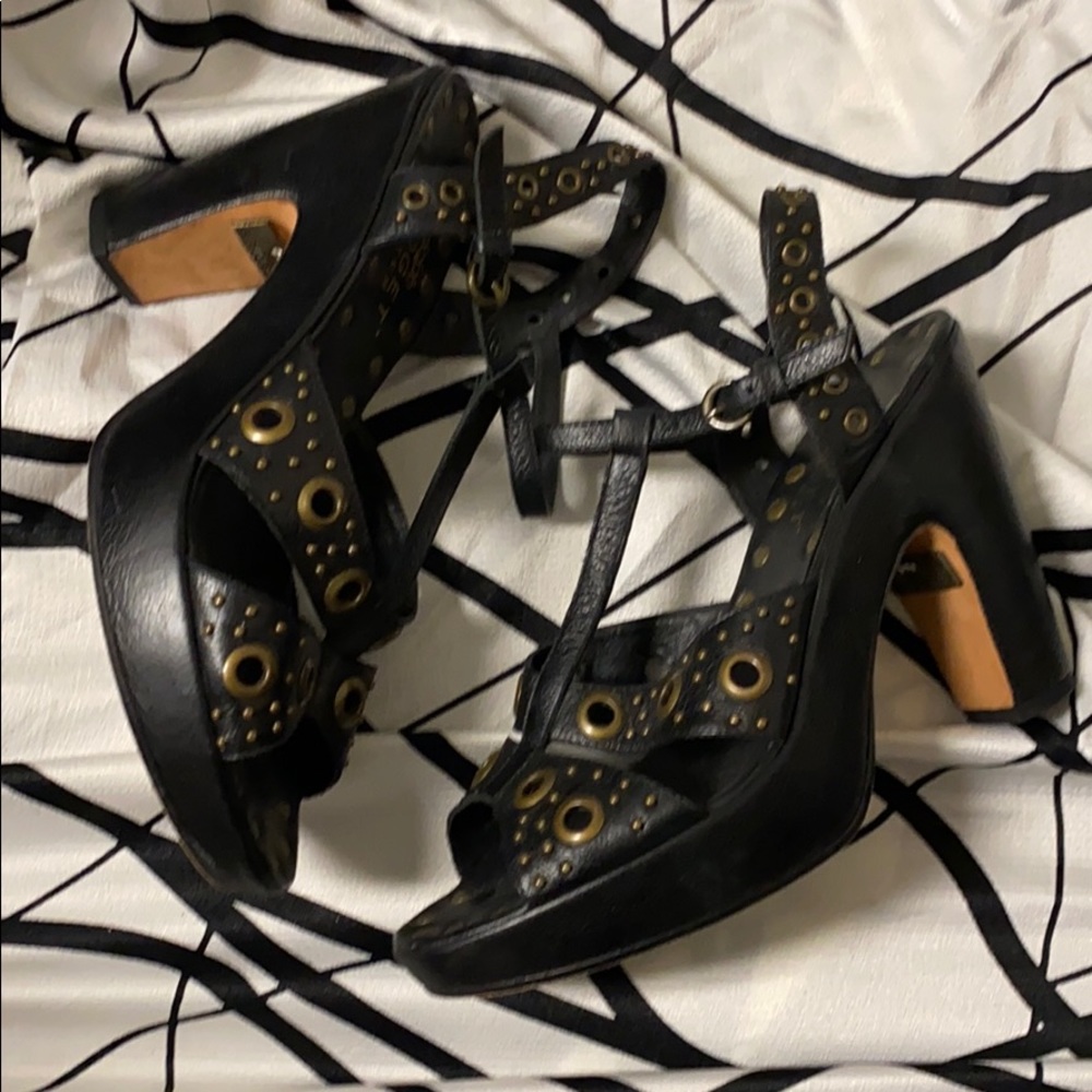 Bridget Shuster Black Leather Stud Sandals Rare